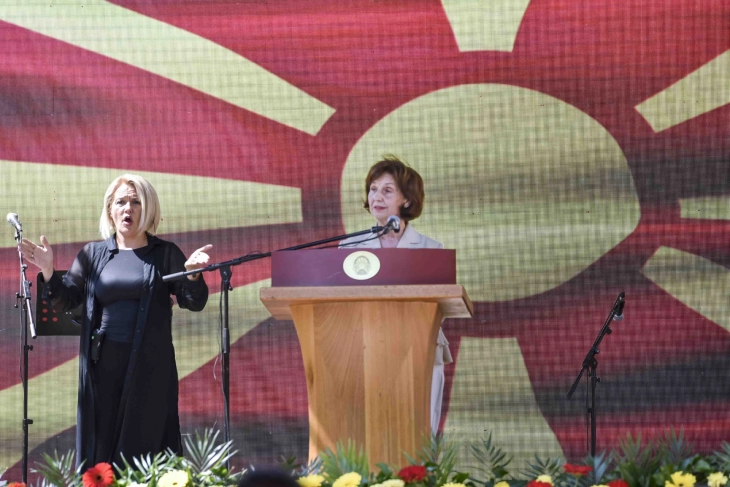 Siljanovska Davkova: Fighting for the young is fighting for fourth Macedonian Republic