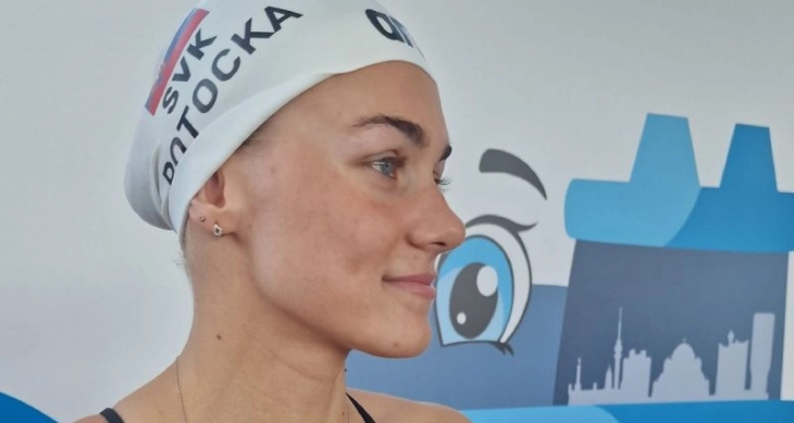 Словачка пливачка колабира по учеството во серијата на 200 метри мешано
