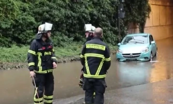 Силно невреме поплави делови од Германија, итните служби повикани на стотици локации
