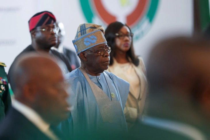 Претседателот на Нигерија повика на прекин на насилните протести