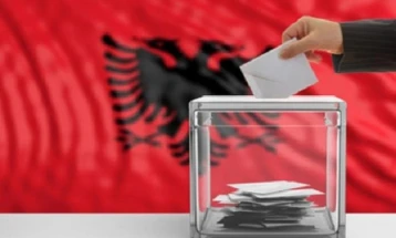 Албанија: Во Химара делумни избори за градоначалник, во трка двајца албански Грци