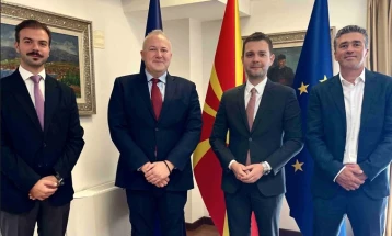 Муцунски се сретна со претставници на Обединетата македонска дијаспора