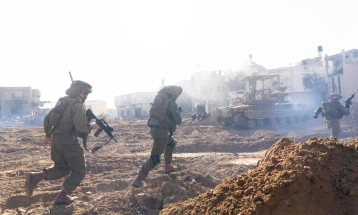 Жителите на Кан Јунис се жалат дека ИДФ ги прекопала гробовите на палестинските гробишта