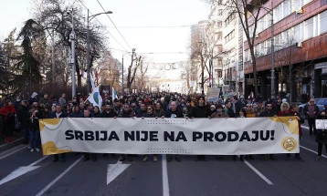 Започнаа протестните собири во градовите низ Србија: Граѓаните не сакаат ископ на литиум