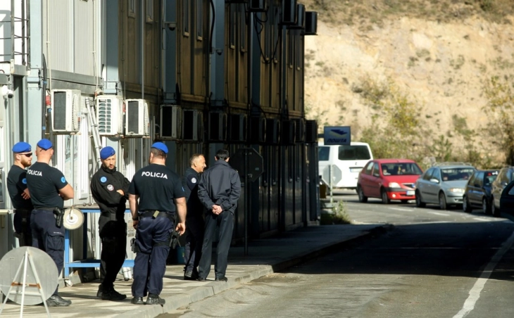 Косовската полиција запре комбе на Пошта на Србија на преминот Јариње