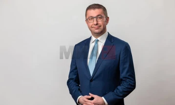 Mickoski: Gëzuar festën të gjithë ushtarëve të guximshëm