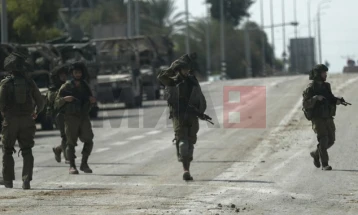 Armata izraelite sulmoi një shkollë në të cilën ndodhej Hamasi, sipas mediave palestineze janë vrarë nëntë civilë