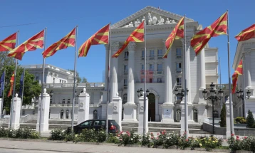 Владината коалиција функционира беспрекорно, тврди премиерот Мицкоски