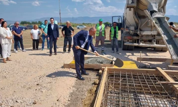 Филипче и Костадинов поставија камен темелник на новиот пазар во Струмица, најголем во државата