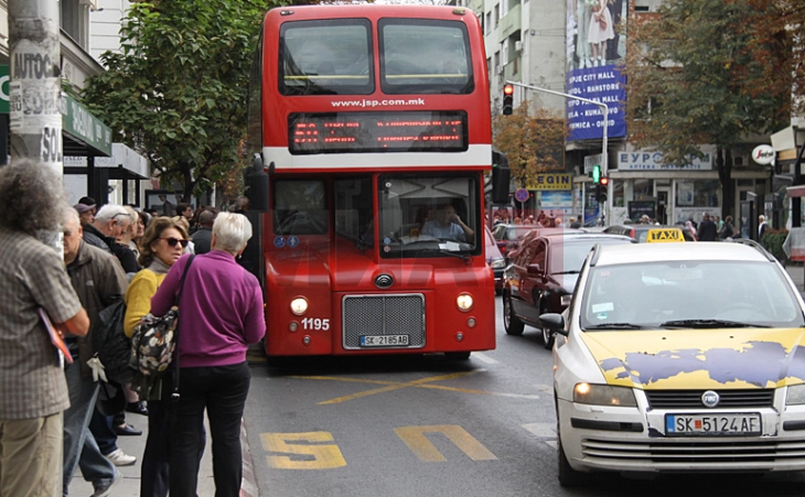 MIA pyeti qytetarët për përvojën e tyre me transportin publik: Reduktimi i autobusëve krijon pakënaqësi të përgjithshme