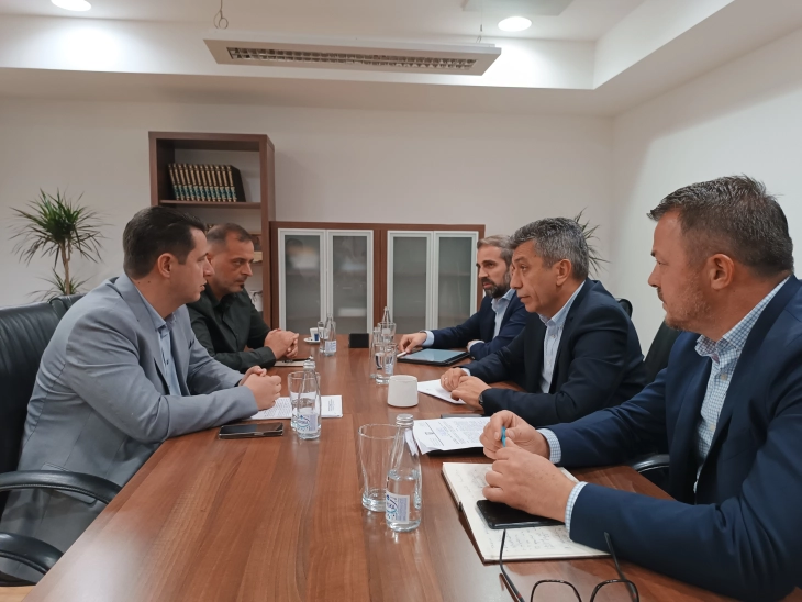 Mexhiti and Limani discuss decentralization, municipal projects