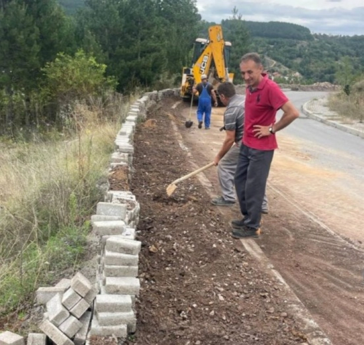 Во Македонска Каменица започна инсталацијата на нова водоводна линија  на улица ,,Даме Груев