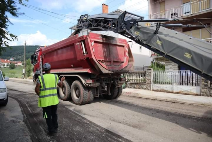 Започнаа градежните работи за реконструкција на улица Осоговска во Македонска Каменица