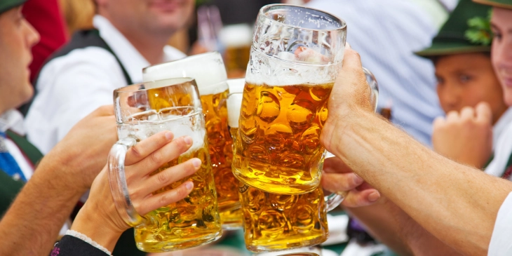 Oktoberfest under way in Munich after ceremonial keg-tapping