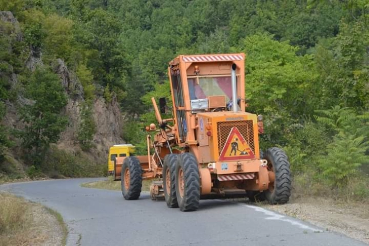 Поради реконструкција ќе има повремена блокада на сообраќајот на патот Бродец - Побожје