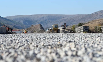 Nikolloski: Tenderi për hekurudhën drejt Bullgarisë dështoi, në formën siç është nuk mund të realizohet