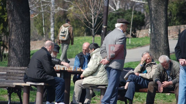 Rriten pensionet për 2.500 denarë