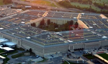 Pentagon: NATO do t’i “tejkalojë” raketat ruse mbi Ukrainë