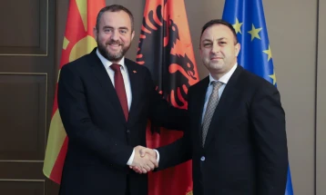 Interior Minister Toshkovski meets Albanian counterpart Hoxha 