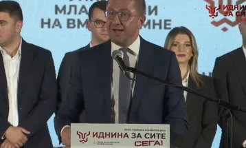 Mickoski-Ahmetit: Pajtohu, je opozitë, do t'ju ndihmojmë ta pastroni BDI-në nga strukturat kriminele