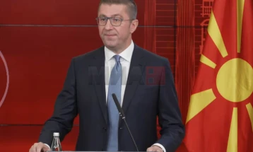 Mickoski: Planifikojmë të jemi qendër e korridoreve rrugore, energjetike dhe hekurudhore në rajon