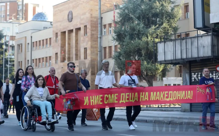 Коалиција „Менуваме“ со протестен марш бара преговарачка рамка со институциите за инклузија на лицата со попреченост