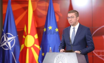 Mickoski është optimist i madh për eurointegrimet e Maqedonisë pas samitit të Procesit të Berlinit