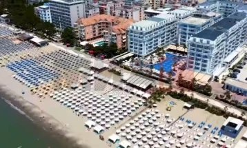 Sezon rekord turistik, Shqipërinë për nëntë muaj e kanë vizituar mbi 9,6 milionë turistë