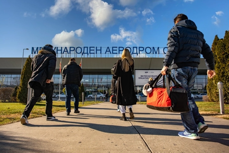 Nga aeroporti i Shkupit në 44 destinacione me orar dimëror të fluturimit, deri në katër nga Ohri