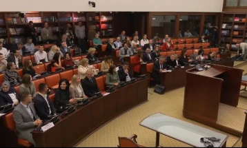 Fourth public debate on administration reform bills: Consider professional skills, adjust salaries, eliminate clientelism