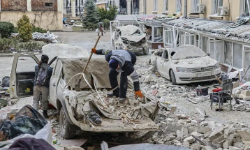 Të paktën dy persona të vrarë, ndërsa 34 të plagosur në një sulm rus në Harkov