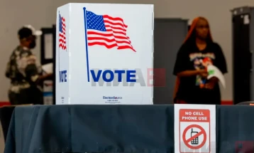 Election Day begins in the US as first wave of polling stations open