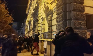 Српско обвинителство: Уапсени се девет лица поради нереди на протестот во Нови Сад