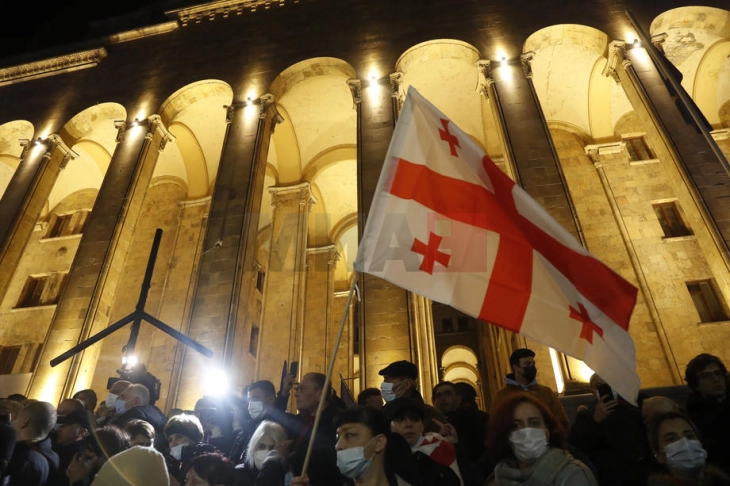 Makron, Sholc dhe Tusk shprehën brengë për situatën politike në Gjeorgji