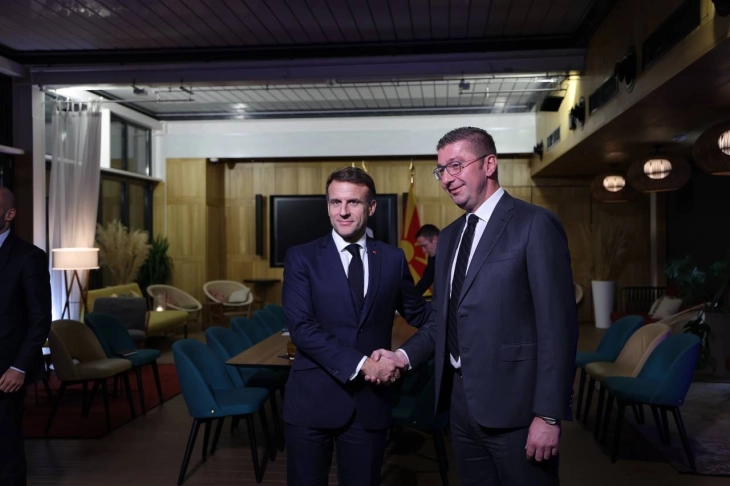 Openly discussed unblocking Macedonia’s EU path with Macron, says Mickoski