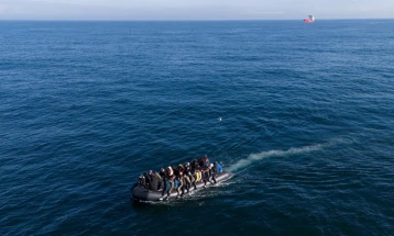 Nine boats carrying 572 people intercepted crossing English Channel