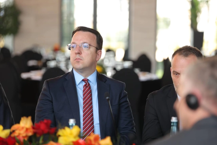 Deputy PM Nikoloski and Kosovo’s Infrastructure Minister Aliu discuss road and rail connection