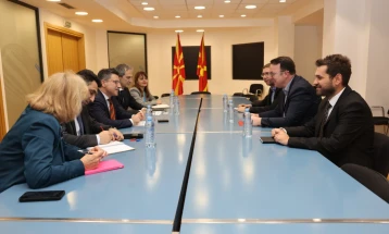 Nikoloski meets EBRD representatives: Gov’t committed to completing road and rail projects