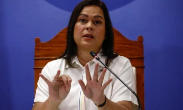 Philippine VP threatens to get president assassinated if she's killed