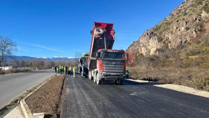 Përforcohet dinamika ndërtimore në autostradën Kërçovë-Ohër, deri në sezonin veror do të jetë gati aksi rrugor Ohër-Vërbjan