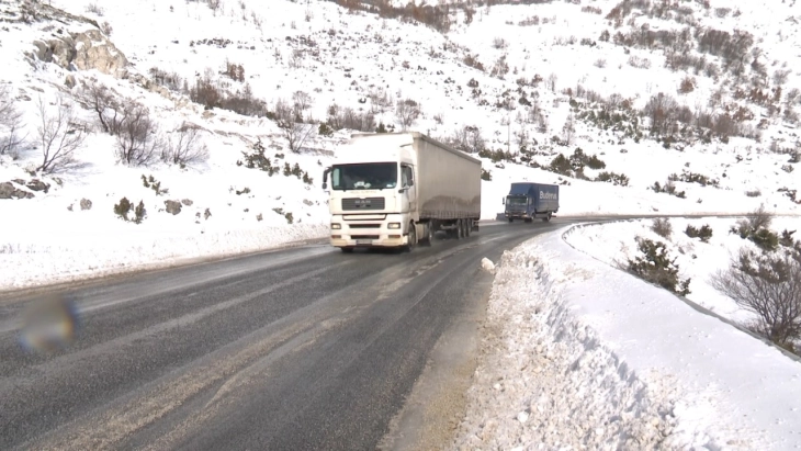 Në Presekë dhe në Bukovë ndalesë për qarkullim të automjeteve të rënda ngarkuese