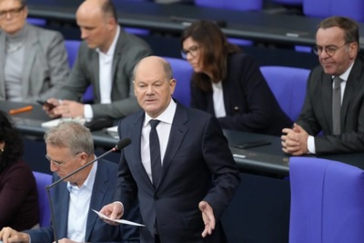 Germany's Scholz: Ukrainian refugees must find work or return home