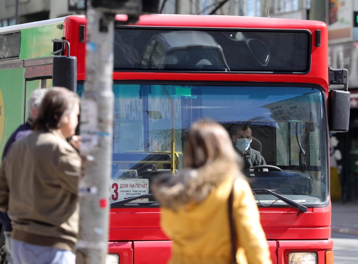 Autobusët e transportit publik të hënën do të qarkullojnë sipas itinerarit të së dielës