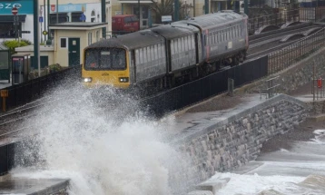 Wind speeds top 90mph as Storm Darragh starts to lash UK