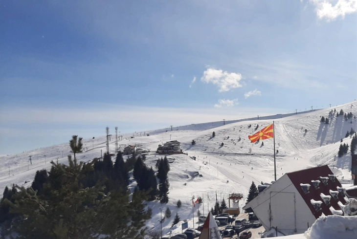 На Попова Шапка најстудено и најмногу снег