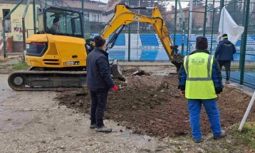 Почна реконструкција на платото пред Соколана Куманово, се гради паркинг и фитнес зона