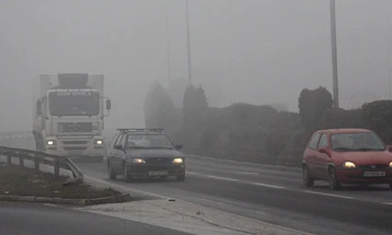 Dukshmëri e ulur për shkak të mjegullës nga fshati Gajre - fshati Lisec dhe qafat malore Gjavatë dhe Pletvar