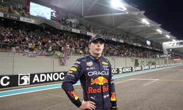 Verstappen appears to complete swearing punishment in Rwanda