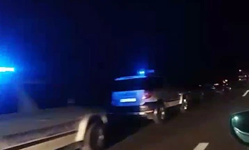 Në autostradën Milladinovc - Kumanovë, te Okta për shkak të dy aksidenteve në rrugë automjetet qarkullojnë në një korsi