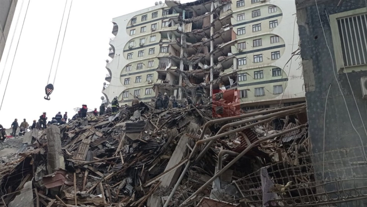 Pronari dhe arkitekti i hotelit në Turqi i cili u shemb në tërmet u dënuan me 18 vite burg